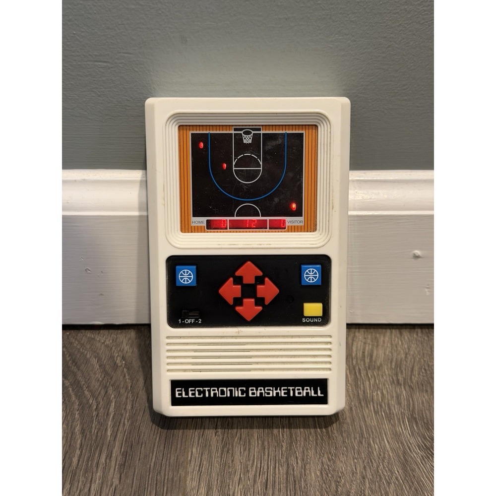 Vintage Retro Electronic Basketball Handheld Travel Sports Game Mattel - TESTED